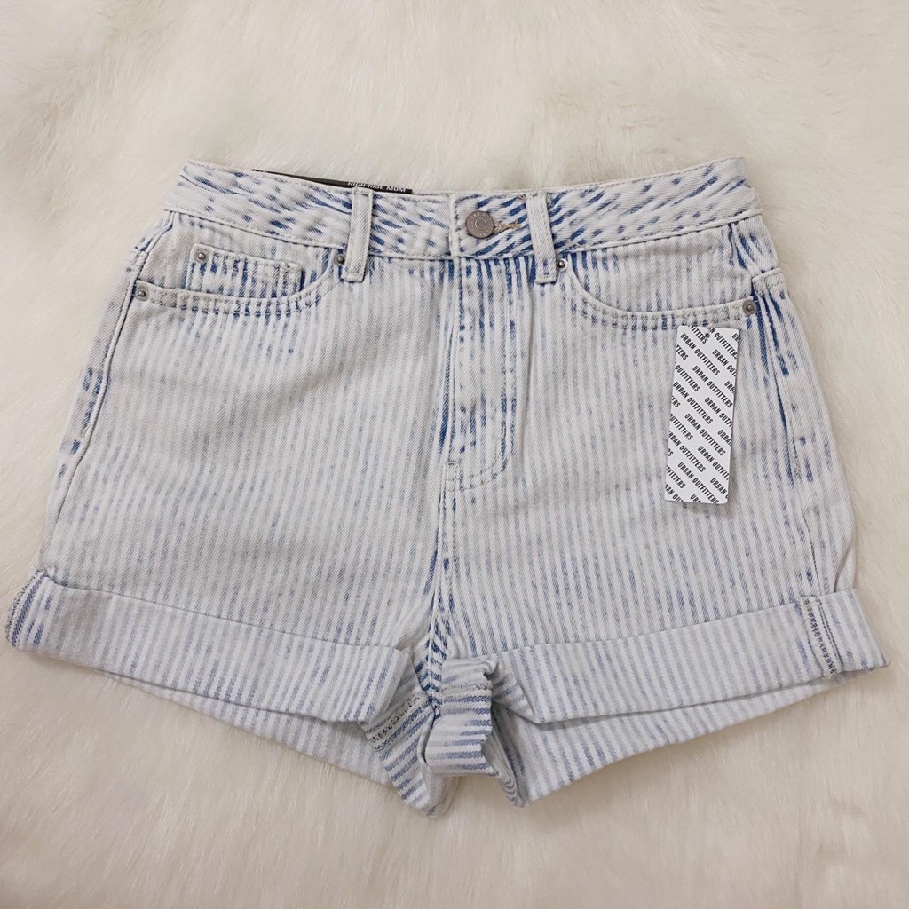 Bdg High-Waisted Mom Short - Faded Striped Denim
